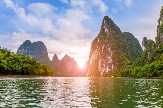 用Python解决经典数学难题，你绝对想不到的窍门!